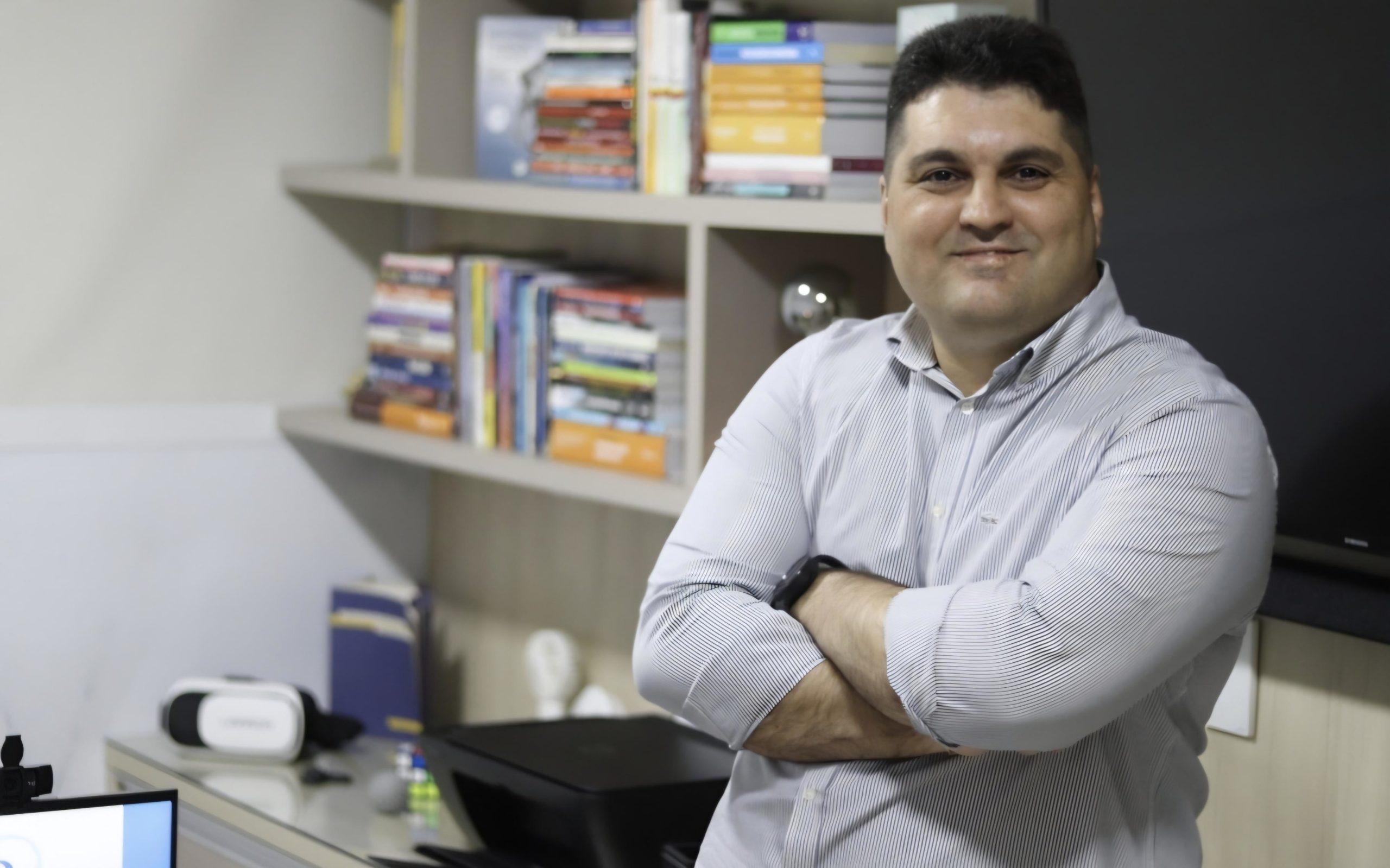 Livro Inovador Explora a Inteligência Artificial na Psicologia e Hipnose Clínica