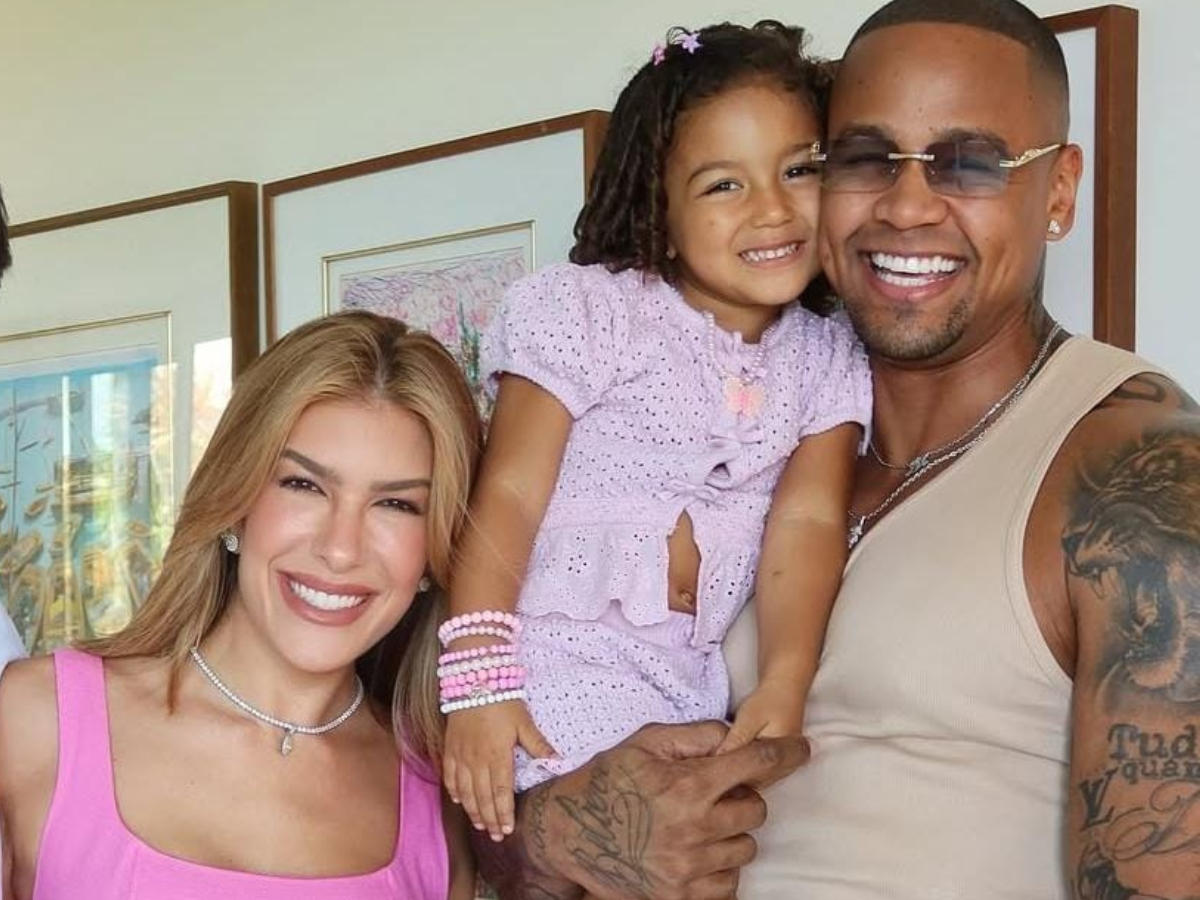 Entre a maternidade e os palcos, Lore Improta fala sobre gravidez, família e novos sonhos ao lado de Léo Santana